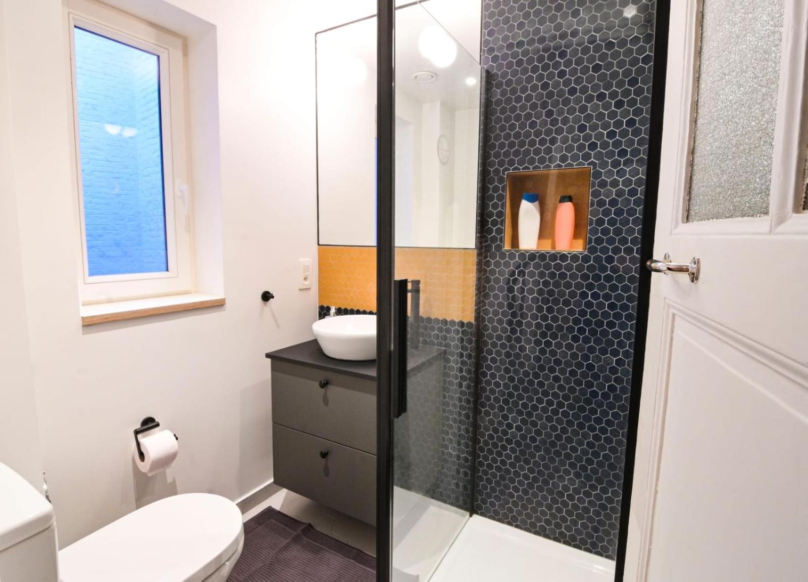 Cozy And Confortable Room Near Brussels Central Station Экстерьер фото